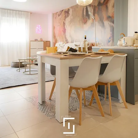Wolfie Villacosta Apartman *